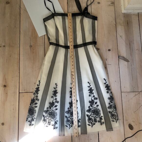 Ann Taylor LOFT EUC Women's Black Cream Embroidered Formal Dress Mesh Overlay 8 - Picture 7 of 8